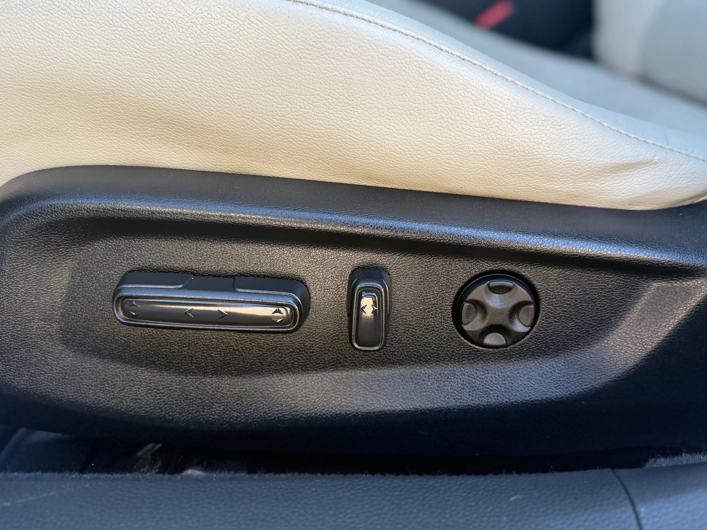 Used 2018 Honda Accord Touring image 18