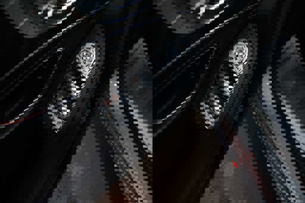 Used 2015 Mercedes-Benz C 300 4MATIC Sedan image 19