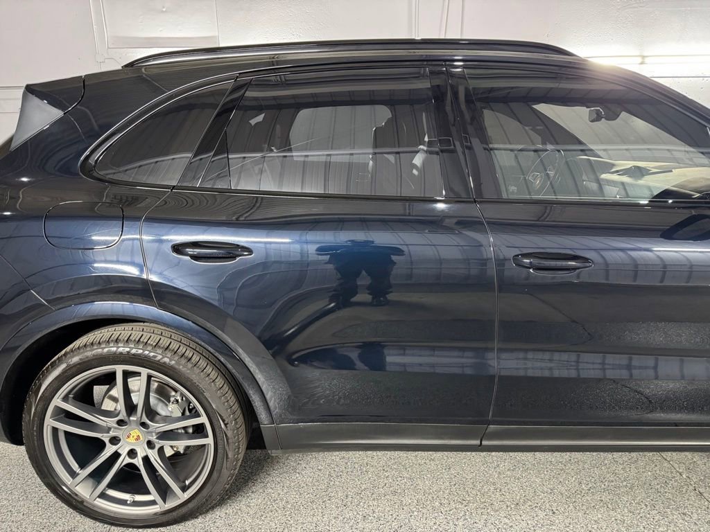 Used 2022 Porsche Cayenne S AWD/4WD image 7