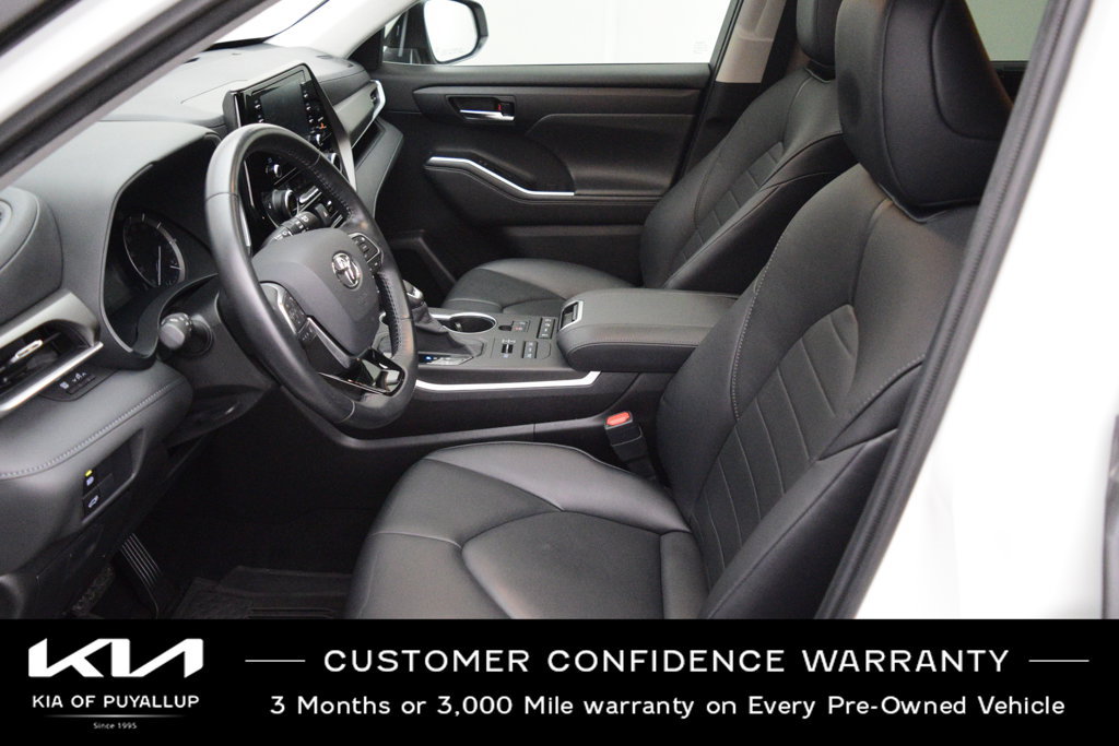 Used 2020 Toyota Highlander XLE AWD/4WD image 10