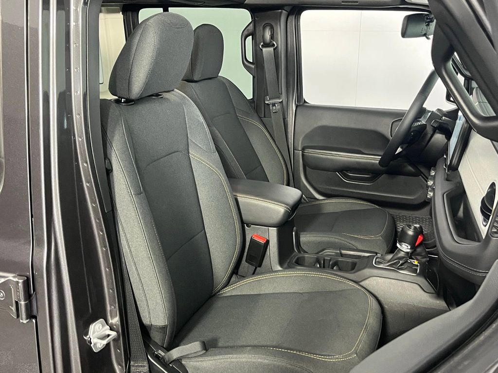 Used 2025 Jeep Wrangler Unlimited Sahara w/ Safety Group image 30
