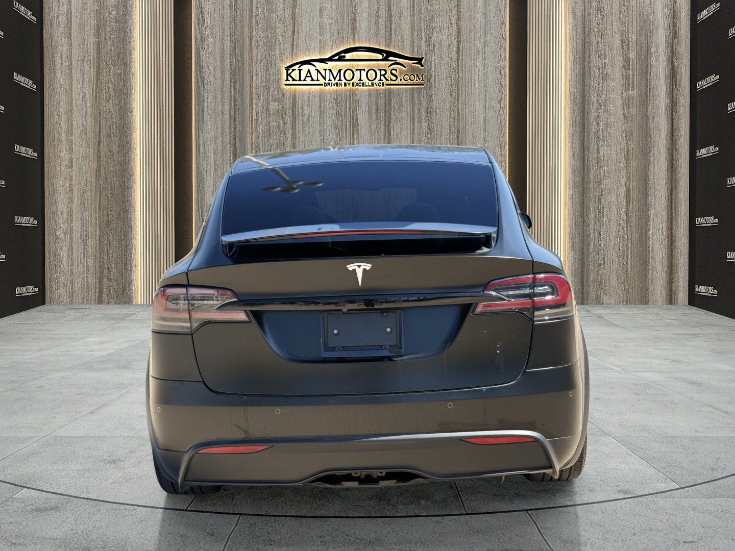 Used 2022 Tesla Model X image 9