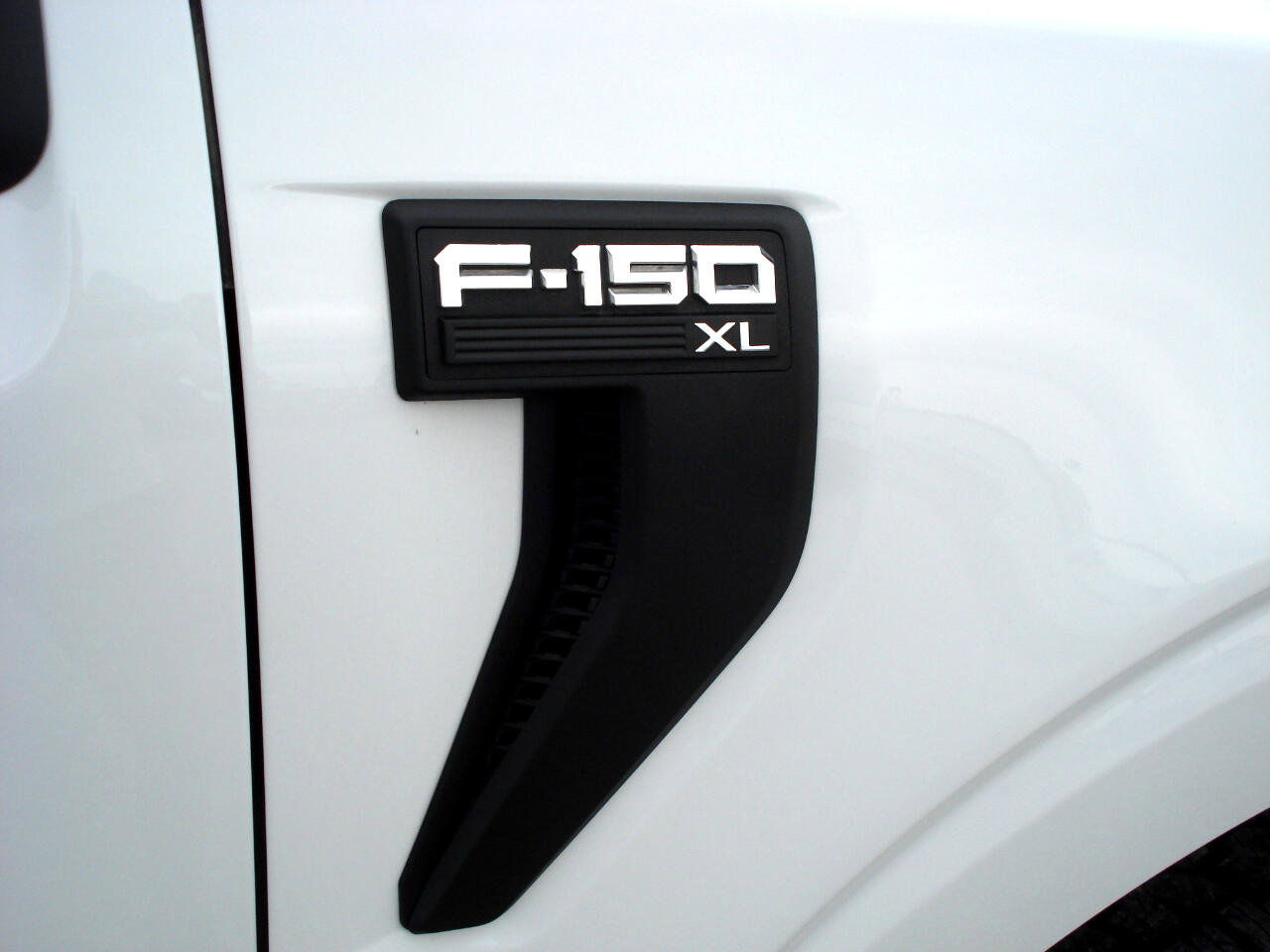 Used 2022 Ford F150 XL w/ Equipment Group 101A High image 10