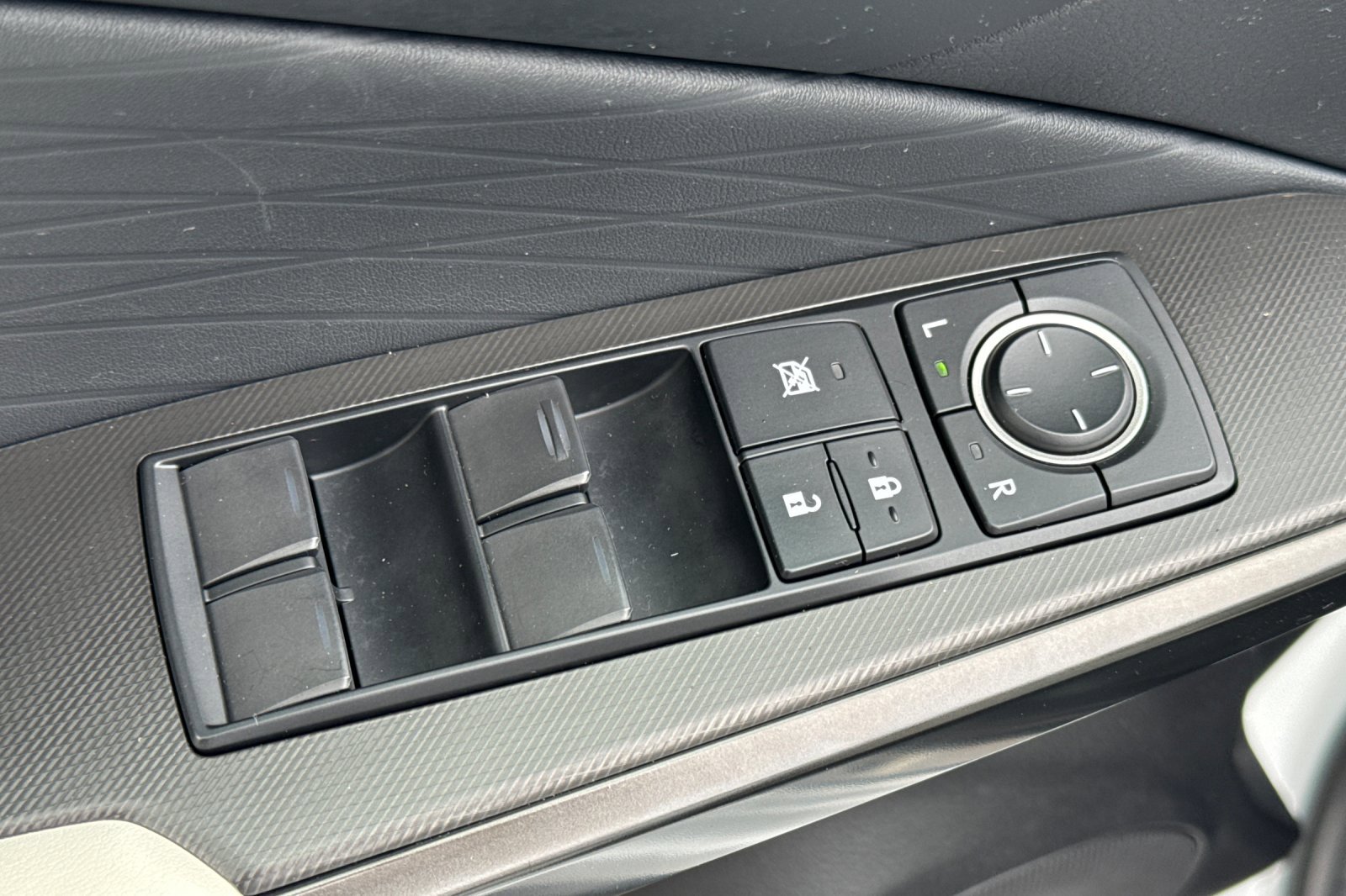 Used 2022 Lexus IS 350 F Sport w/ Accessory Package RWD image 13