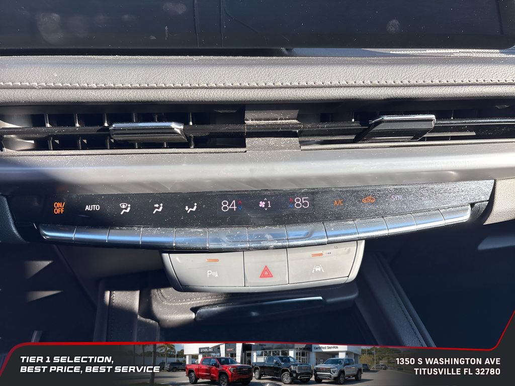 Used 2024 Cadillac XT4 Premium Luxury image 12