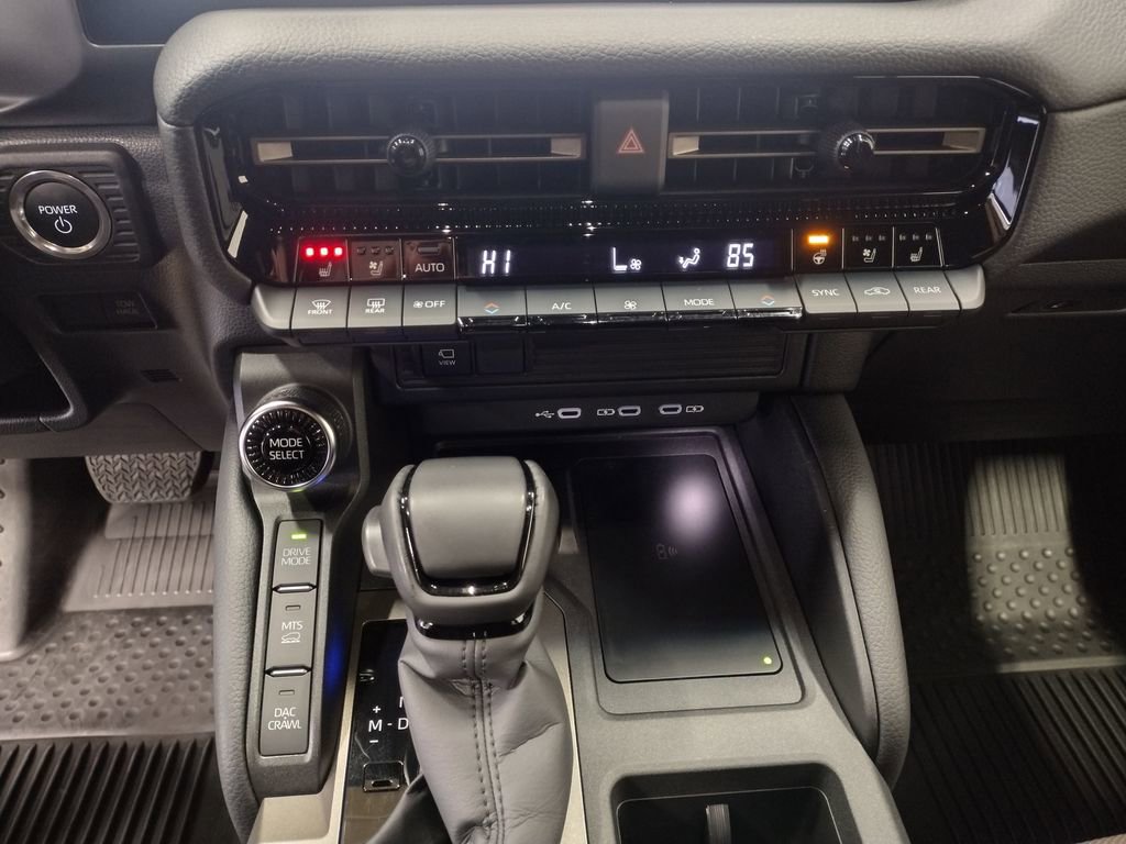 Used 2025 Toyota Land Cruiser image 29