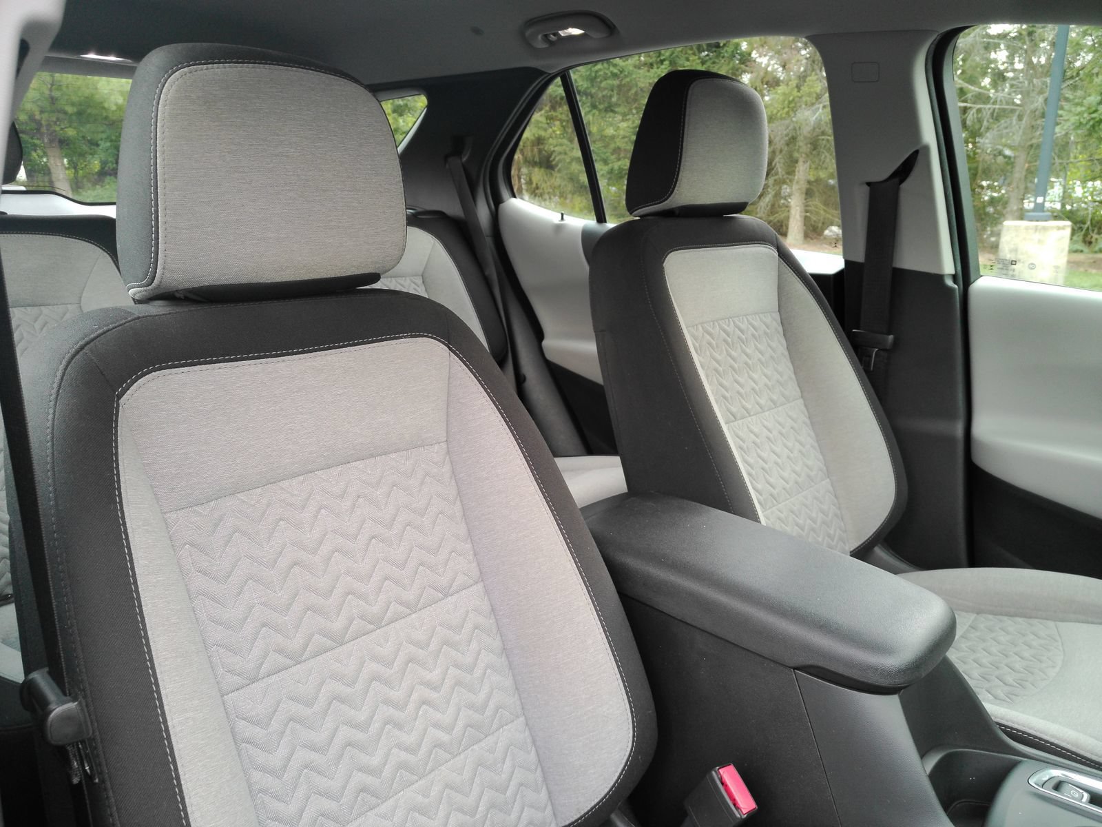 Used 2023 Chevrolet Equinox LS FWD image 17