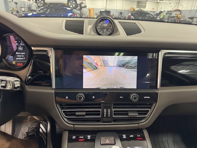Used 2023 Porsche Macan S AWD/4WD image 20