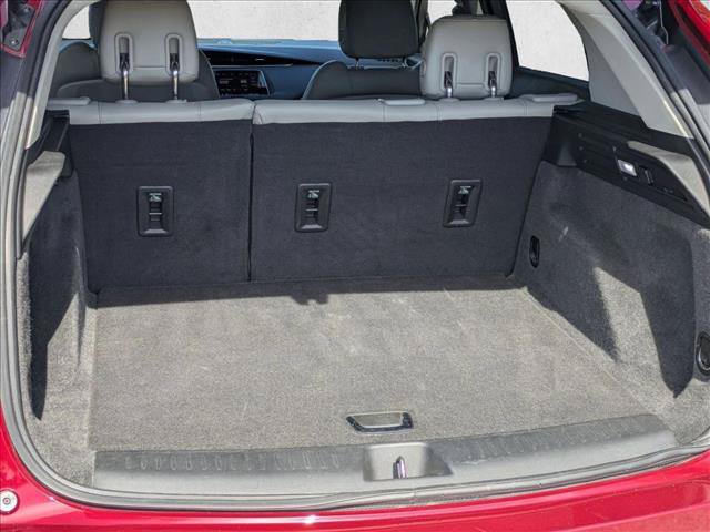 Used 2020 Cadillac XT4 Luxury w/ LPO, Premium Carpet Package FWD image 6