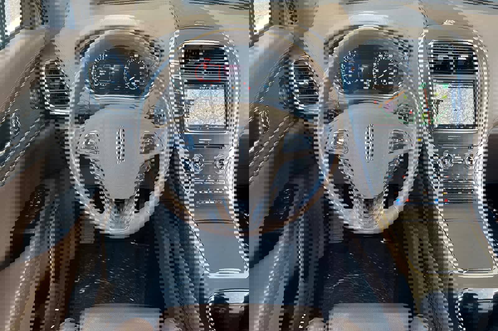 Used 2016 Lincoln MKX Reserve image 15