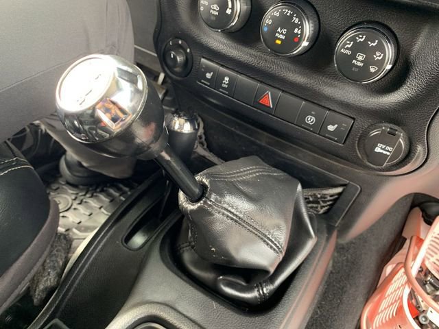 Used 2013 Jeep Wrangler Unlimited Sahara w/ Dual Top Group image 23