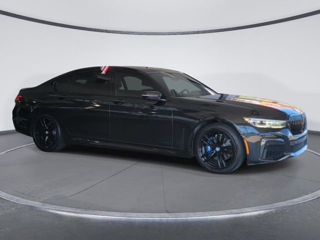 Used 2020 BMW 740i xDrive w/ M Sport Package image 2