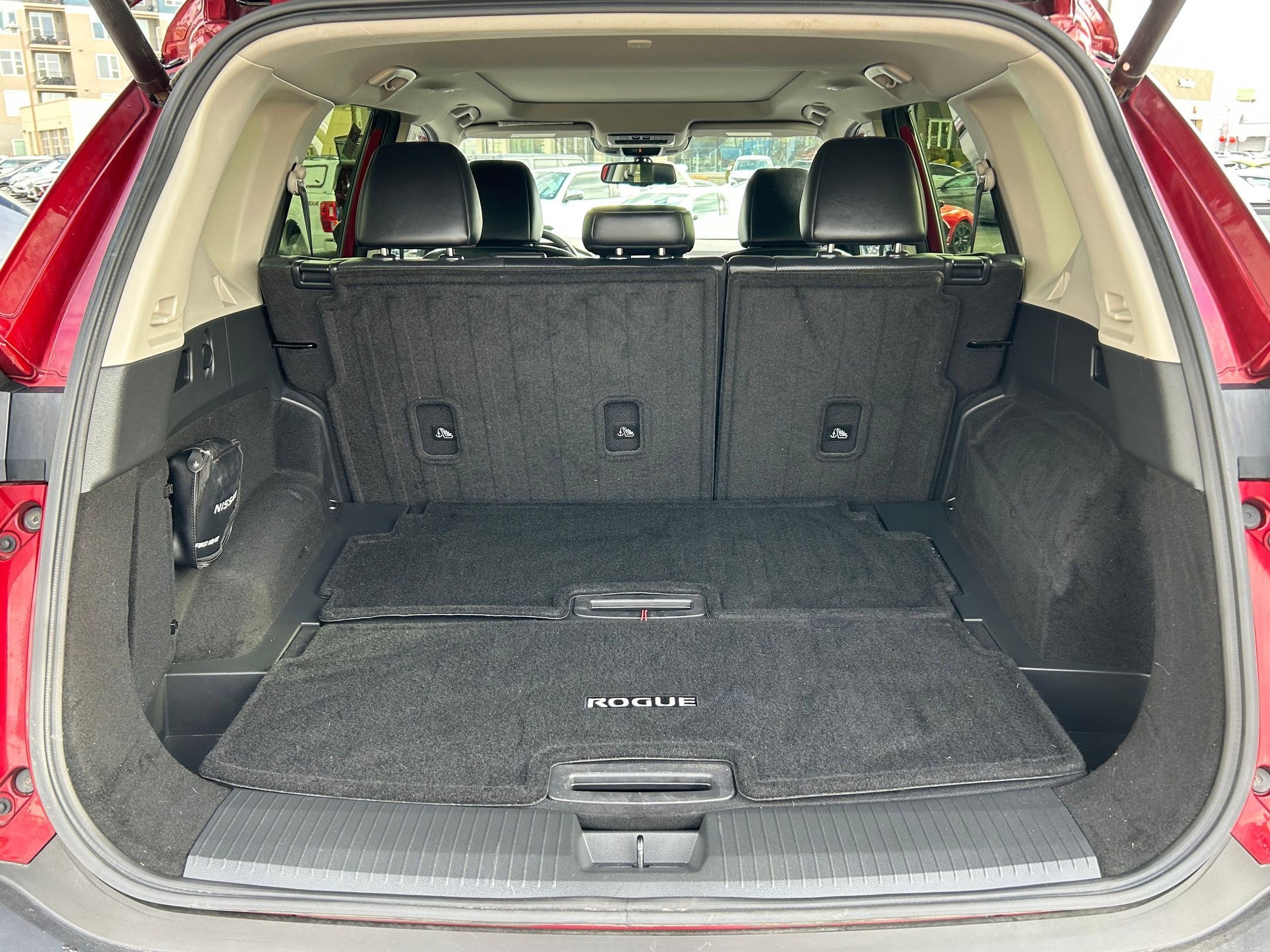 Used 2023 Nissan Rogue Platinum w/ Platinum Premium Package image 33