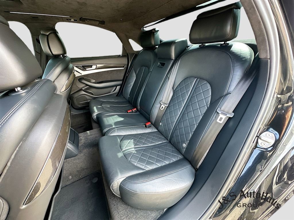 Used 2016 Audi S8 Plus image 27