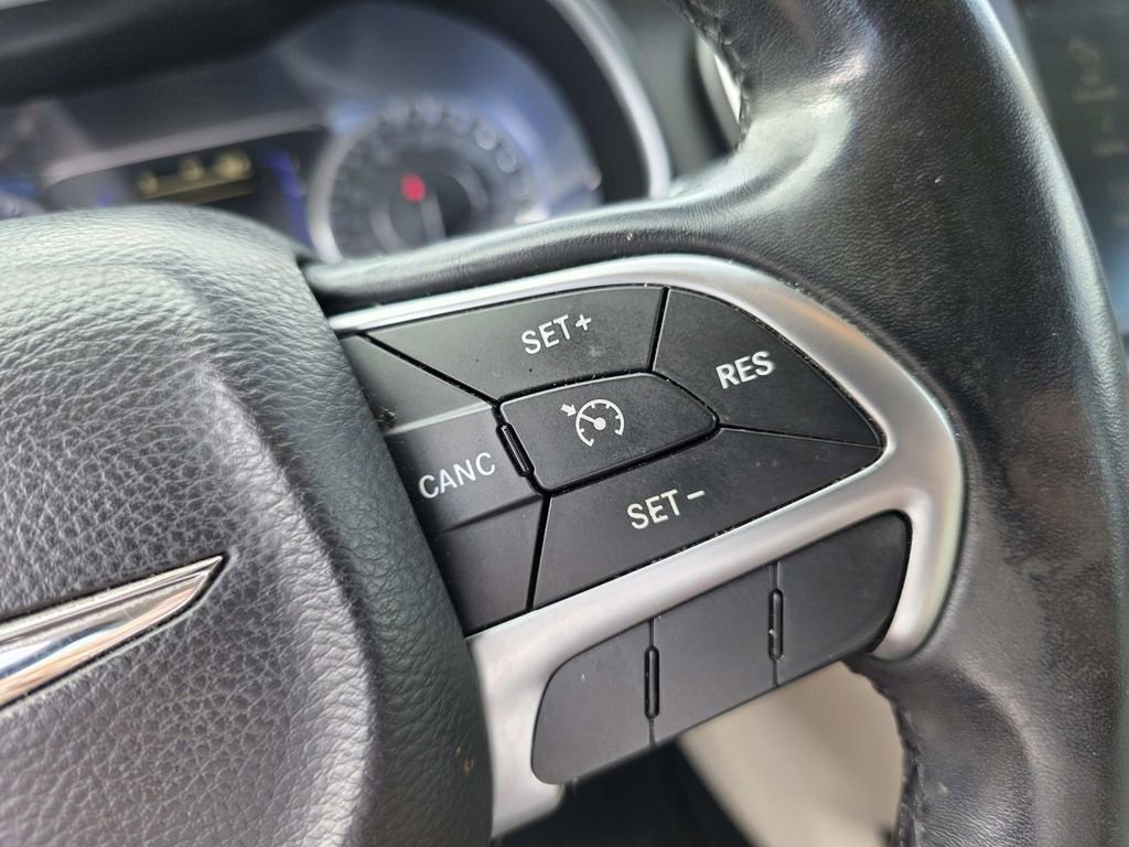 Used 2016 Chrysler 200 Limited w/ Anniversary Edition FWD image 12