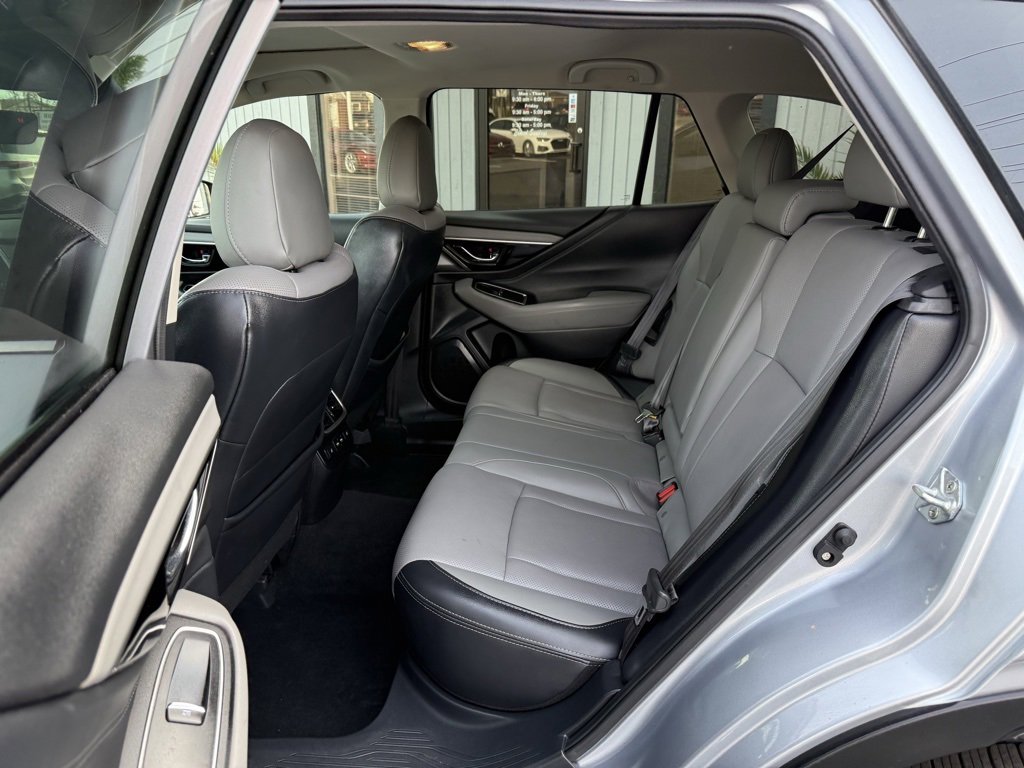 Used 2022 Subaru Outback Limited image 12