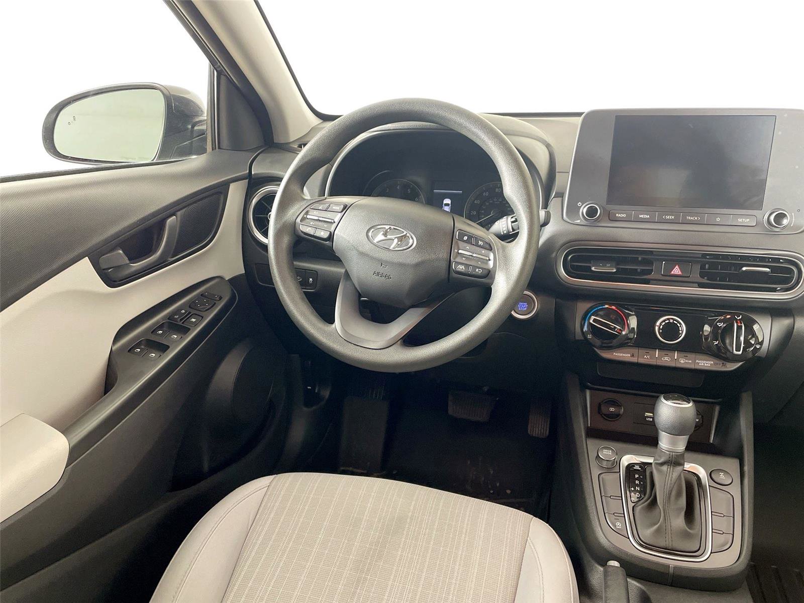 Used 2022 Hyundai Kona SEL w/ Cargo Package AWD/4WD image 2