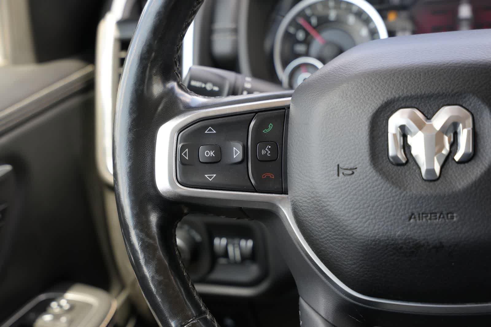 Used 2019 RAM 1500 Laramie AWD/4WD image 10