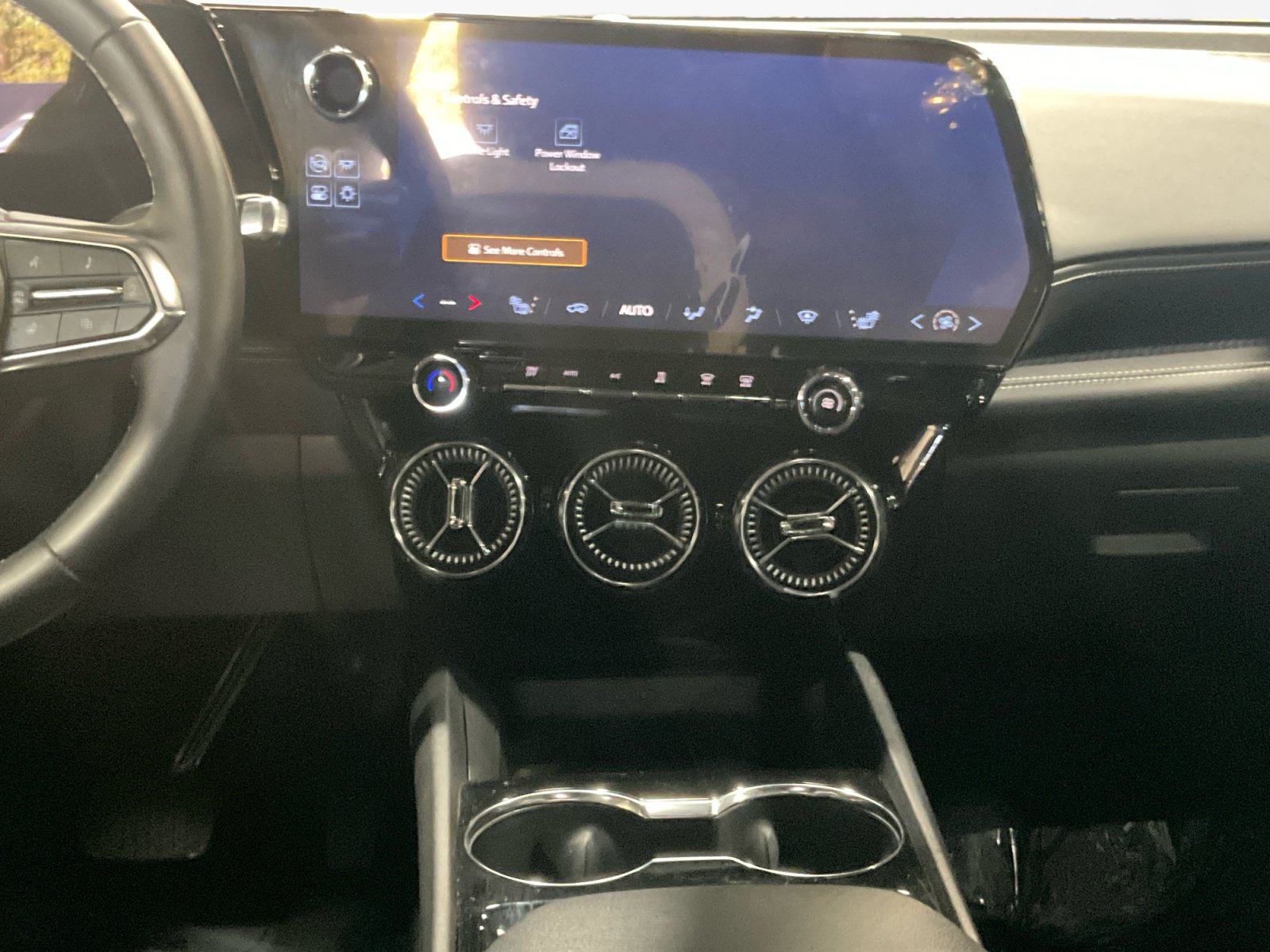 Used 2024 Chevrolet Blazer EV LT AWD/4WD image 12