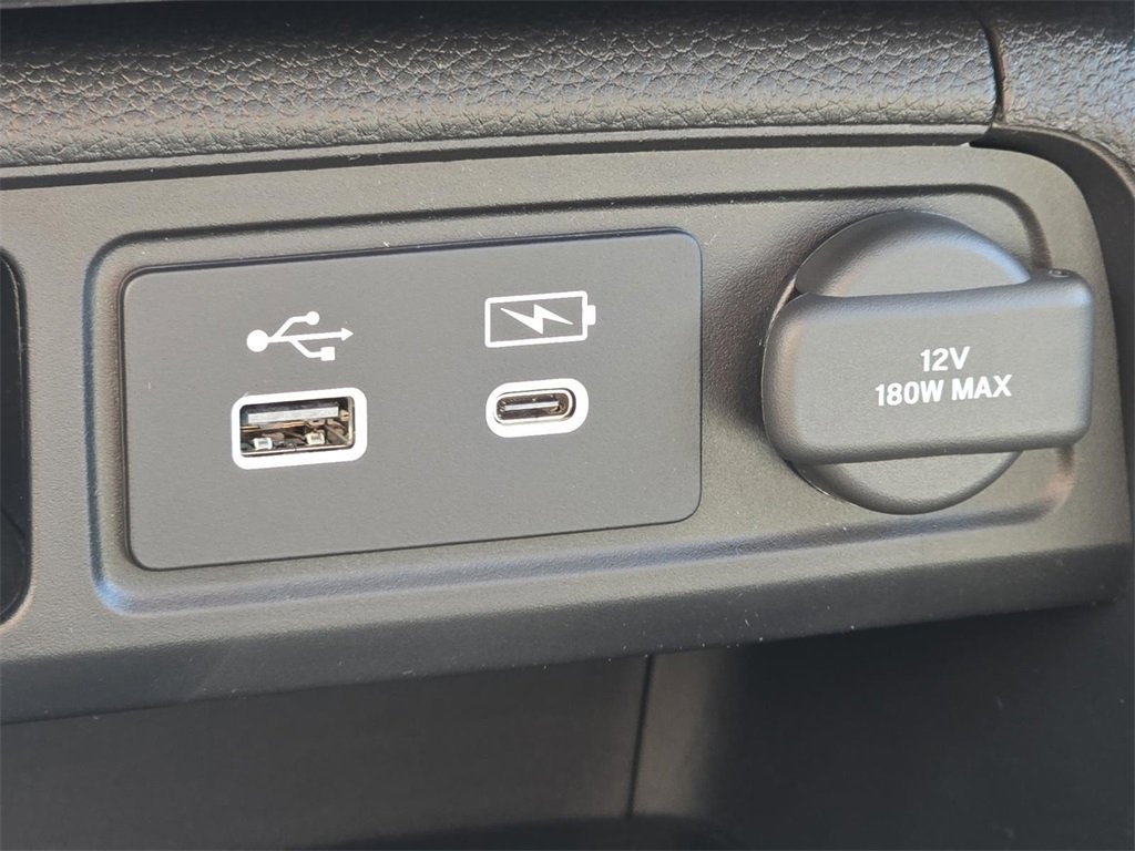 New 2025 Honda Pilot Touring image 12