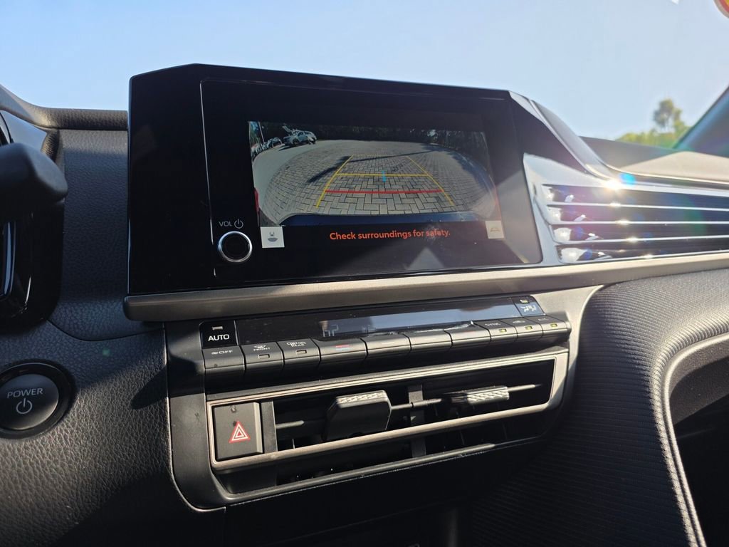 Used 2025 Toyota Camry SE w/ Convenience Package FWD image 32