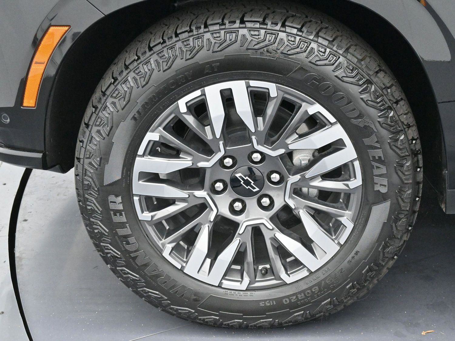 Used 2025 Chevrolet Tahoe Z71 w/ Z71 Off-Road Package image 43