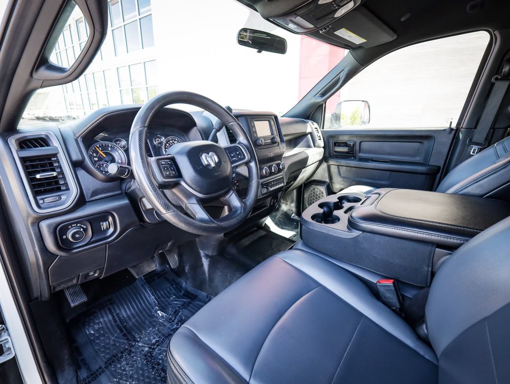 Used 2022 RAM 2500 Tradesman w/ Chrome Appearance Group AWD/4WD image 12
