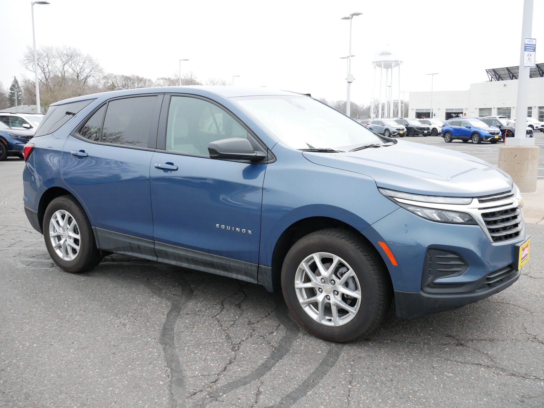 Used 2024 Chevrolet Equinox LS w/ LS Convenience Package image 4