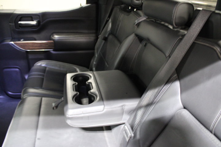 Used 2019 Chevrolet Silverado 1500 High Country w/ Technology Package AWD/4WD image 24