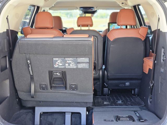 Used 2024 Kia Carnival SX FWD image 33