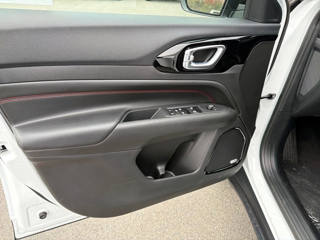 New 2026 Jeep Compass Trailhawk w/ Sun, Sound & Navigation Group image 10