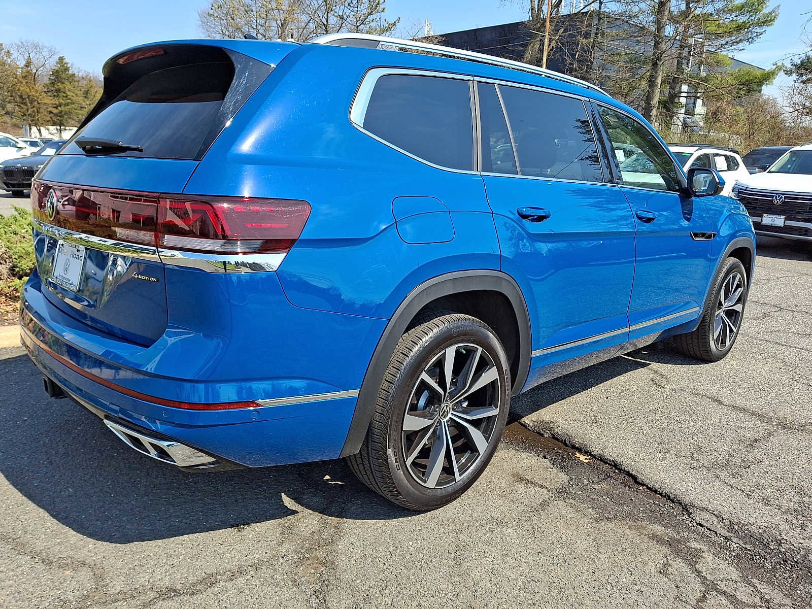 Used 2025 Volkswagen Atlas SEL Premium R-Line image 6