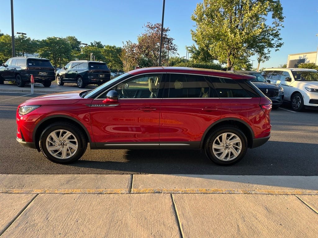 Certified 2025 Lincoln Corsair AWD image 6