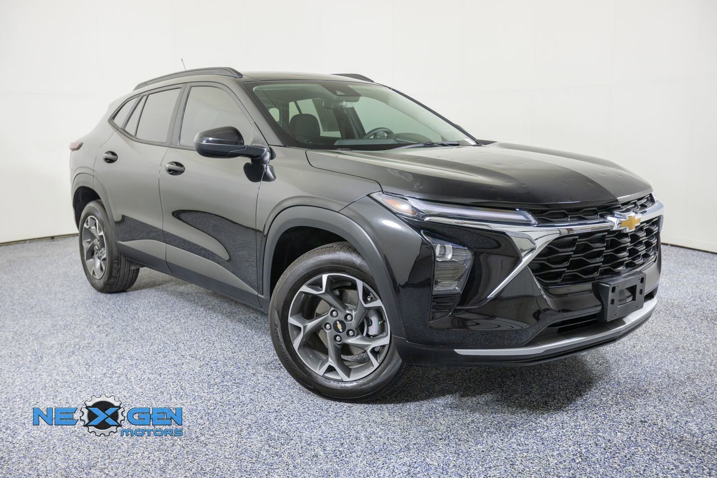 Used 2025 Chevrolet Trax LT w/ Driver Confidence Package FWD image 1