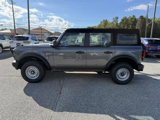 New 2025 Ford Bronco 4-Door image 2