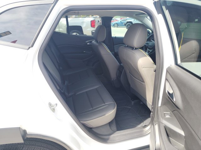 Used 2025 Chevrolet Trax ACTIV w/ Driver Confidence Package FWD image 24