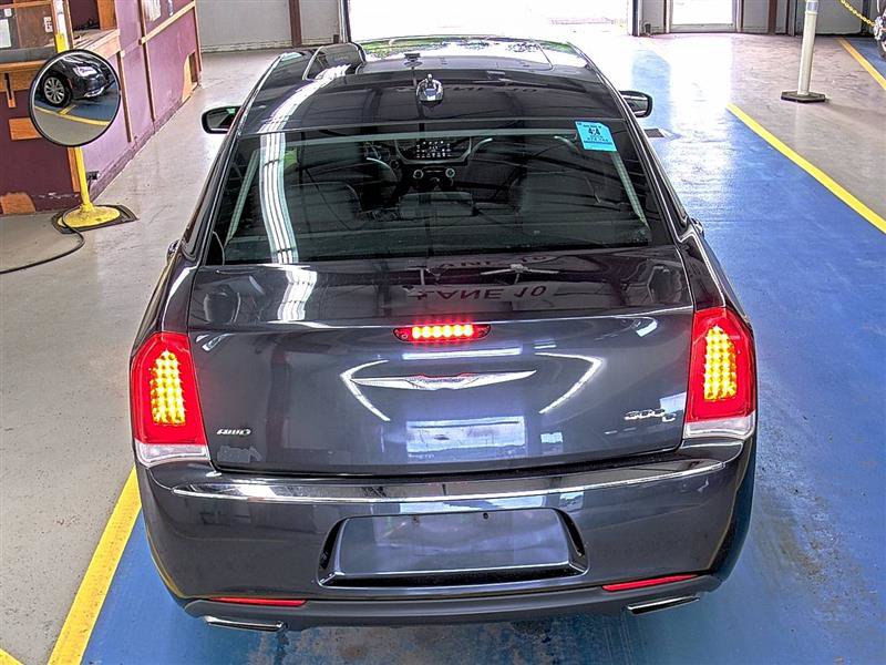 Used 2016 Chrysler 300 C AWD/4WD image 19
