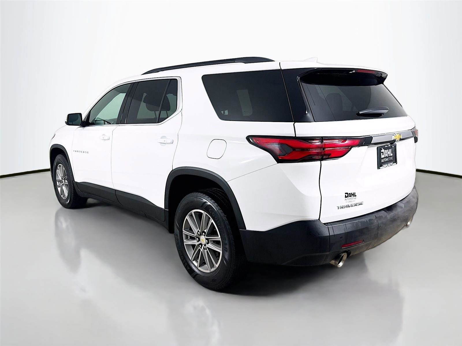 Used 2022 Chevrolet Traverse LT image 5
