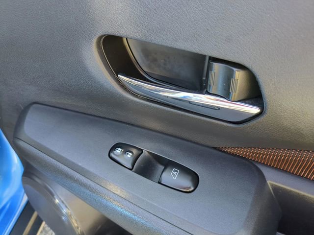 Used 2021 Nissan Kicks SR FWD image 28