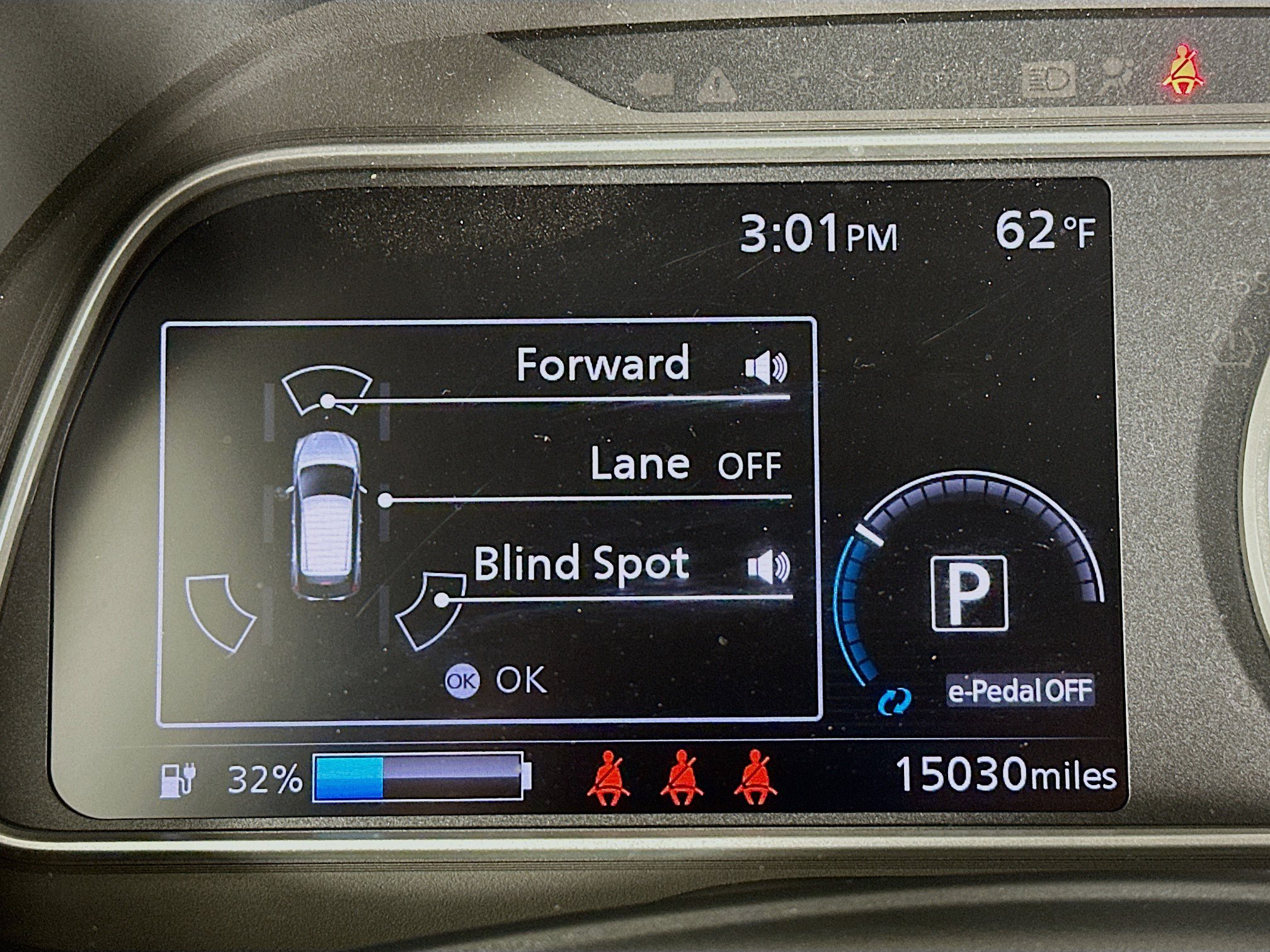 Used 2025 Nissan Leaf S FWD image 19