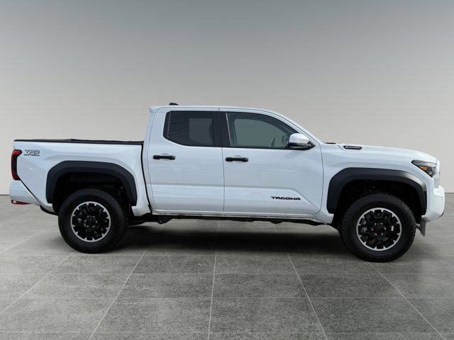 Used 2025 Toyota Tacoma TRD Off-Road image 6