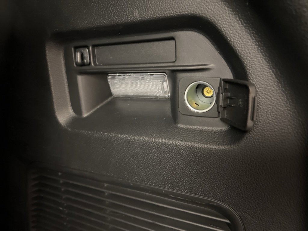 Certified 2025 Ford Explorer Active image 33