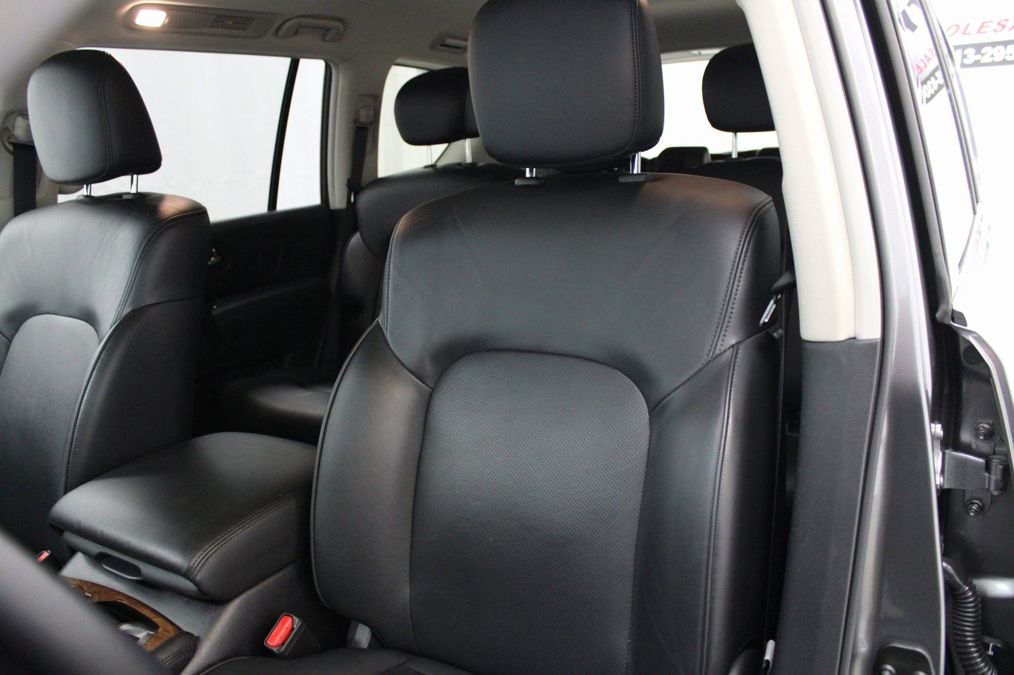 Used 2024 Nissan Armada SL image 18