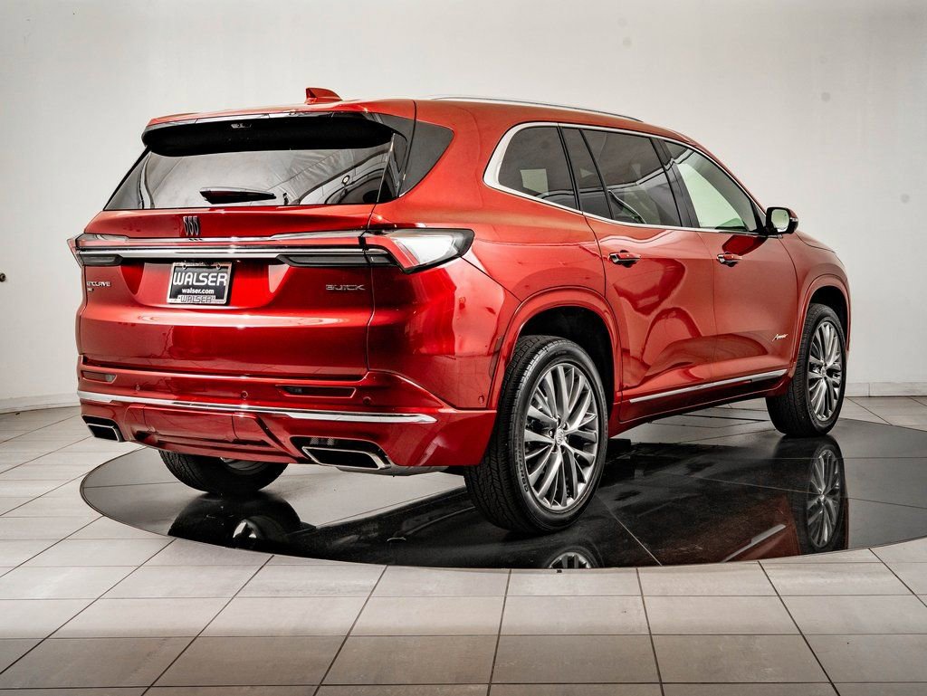 Used 2025 Buick Enclave Avenir w/ Super Cruise Package image 10