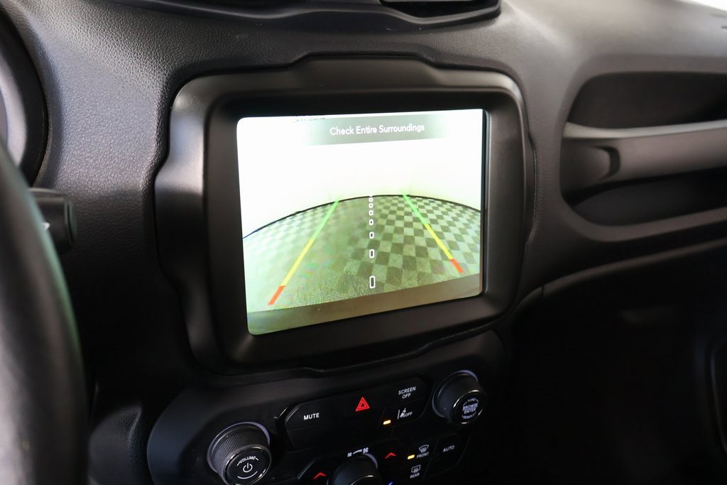 Used 2023 Jeep Renegade Latitude w/ Premium Group image 6