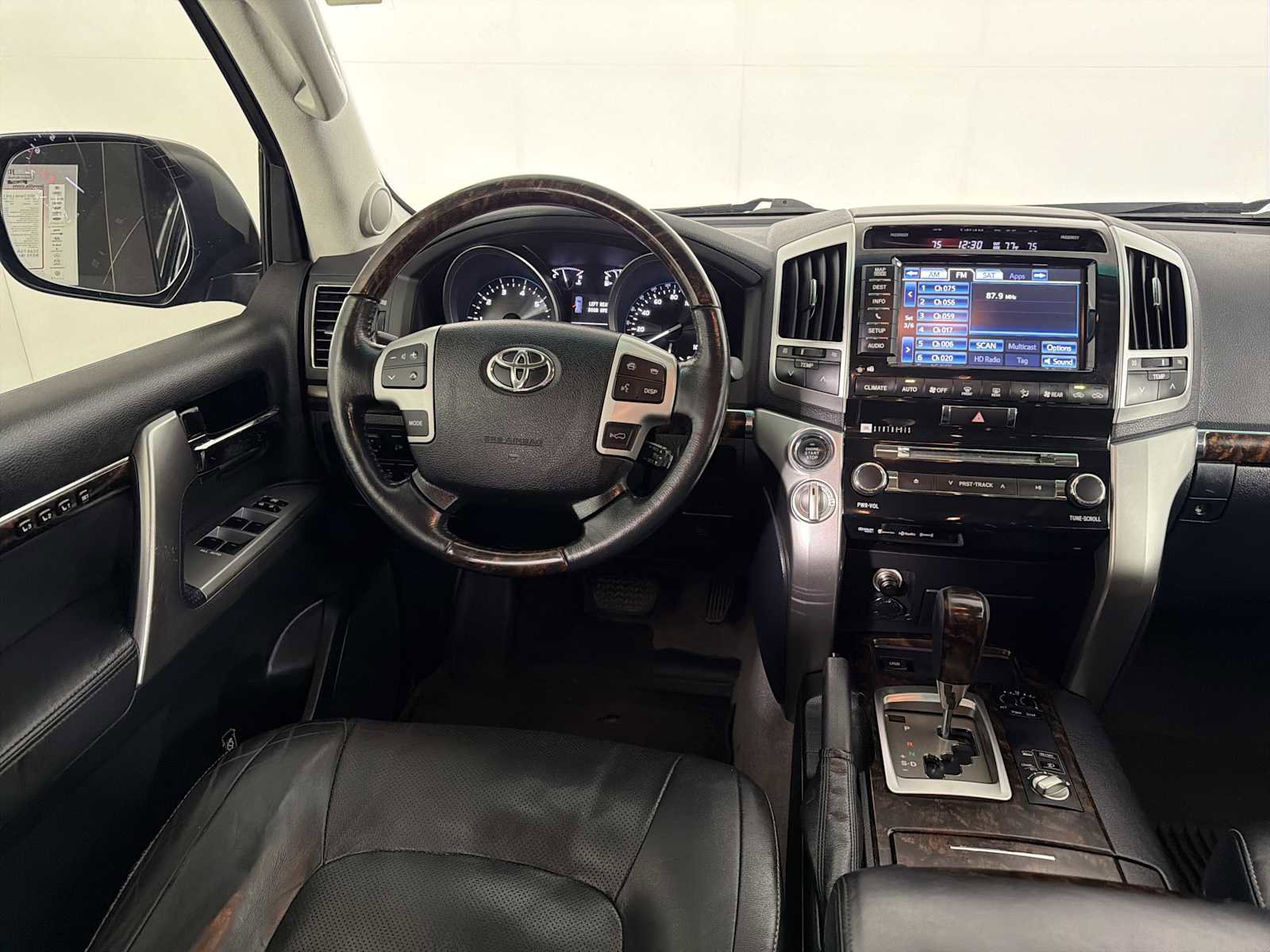 Used 2015 Toyota Land Cruiser AWD/4WD image 22