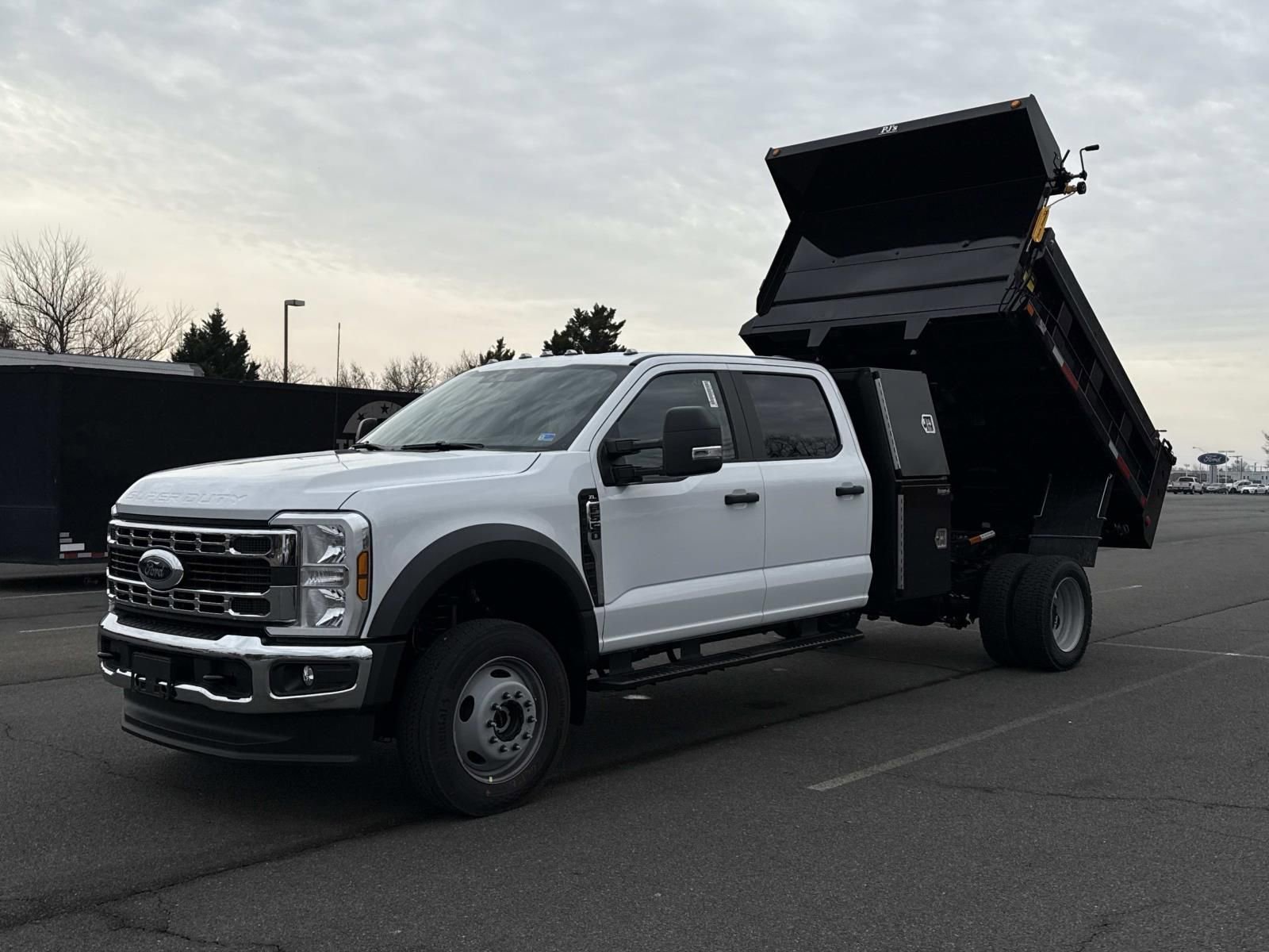 New 2026 Ford F550 4x4 Crew Cab image 7
