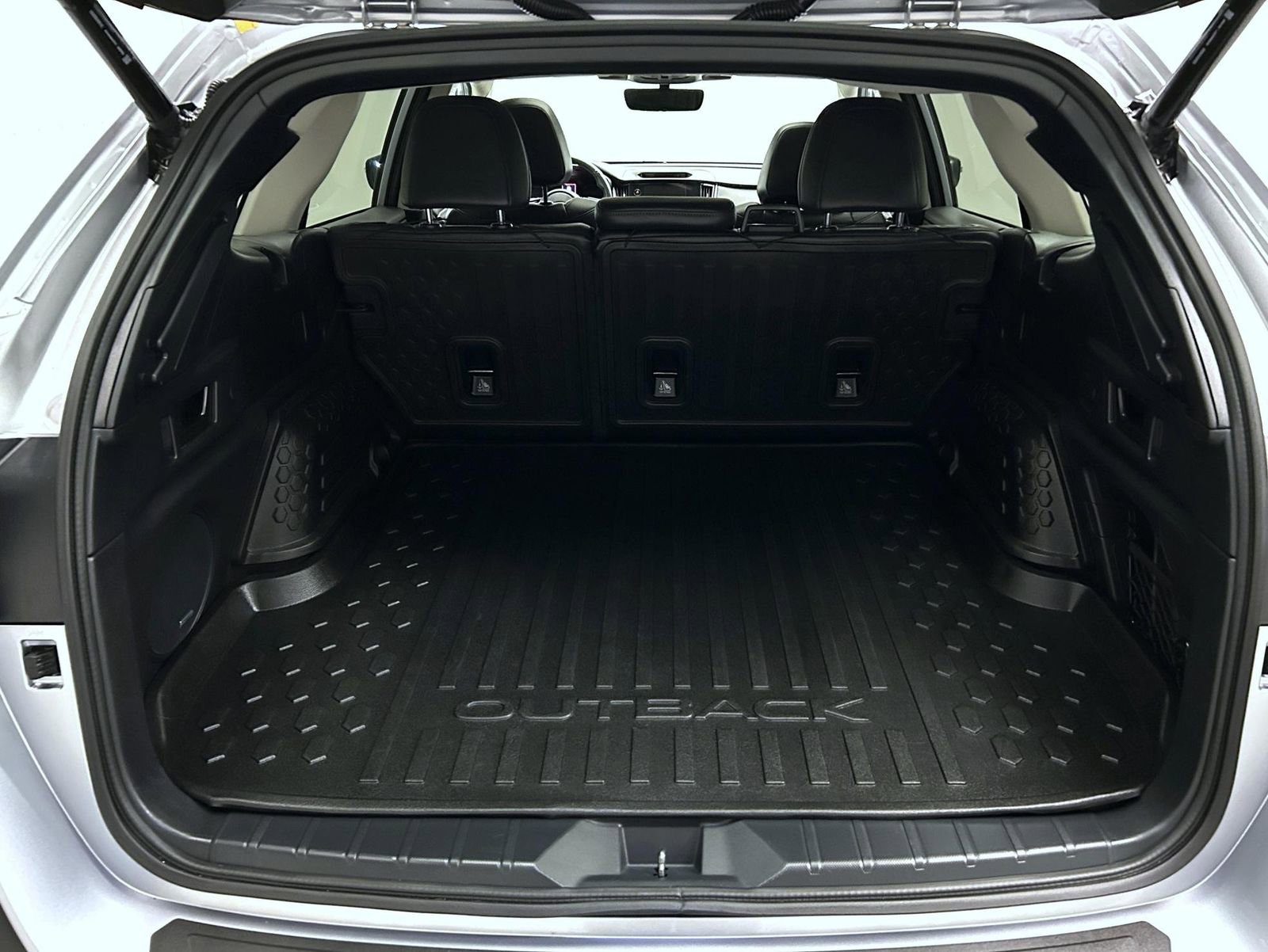 Used 2025 Subaru Outback Limited image 22