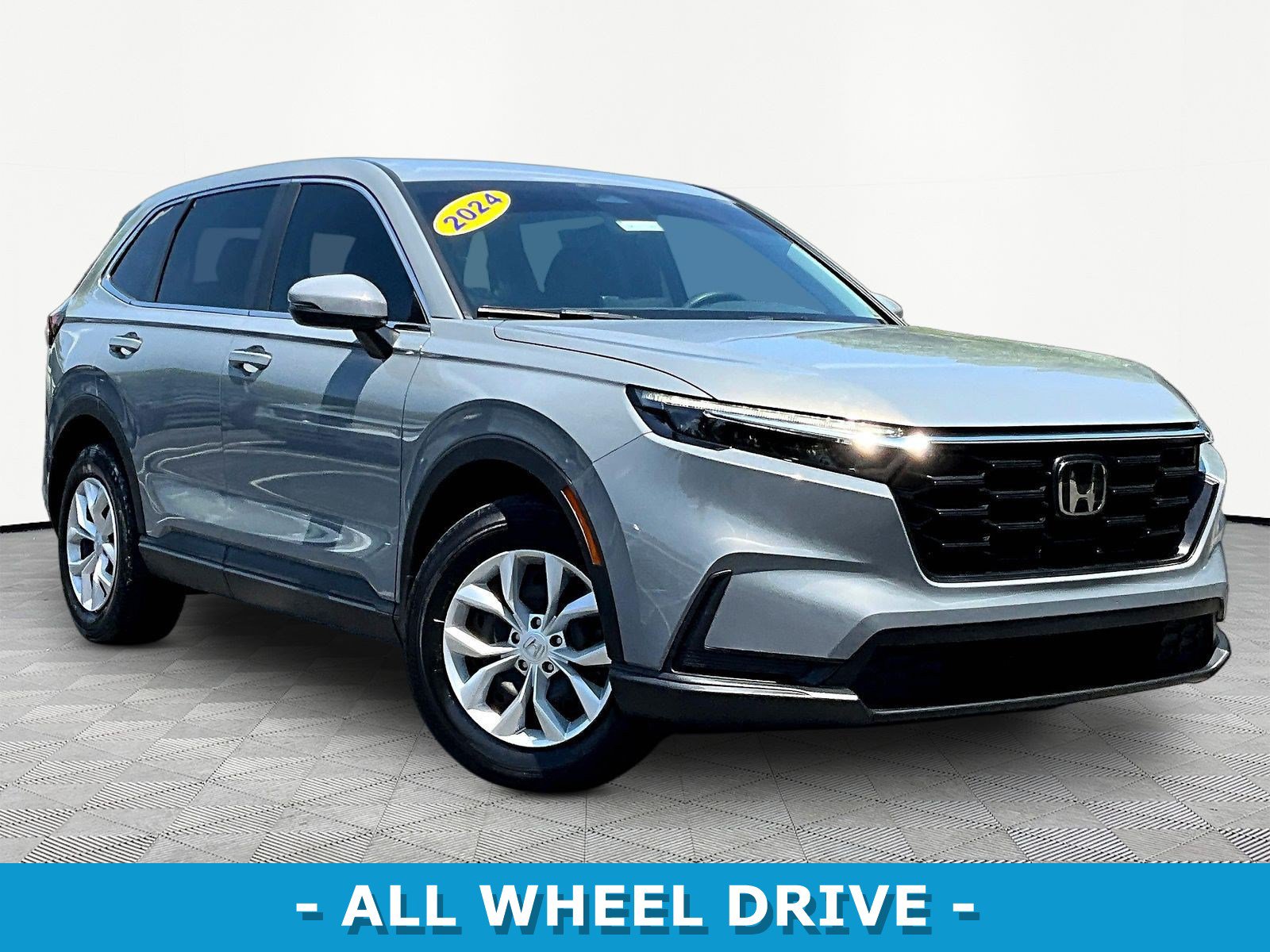 Used 2024 Honda CR-V LX image 3
