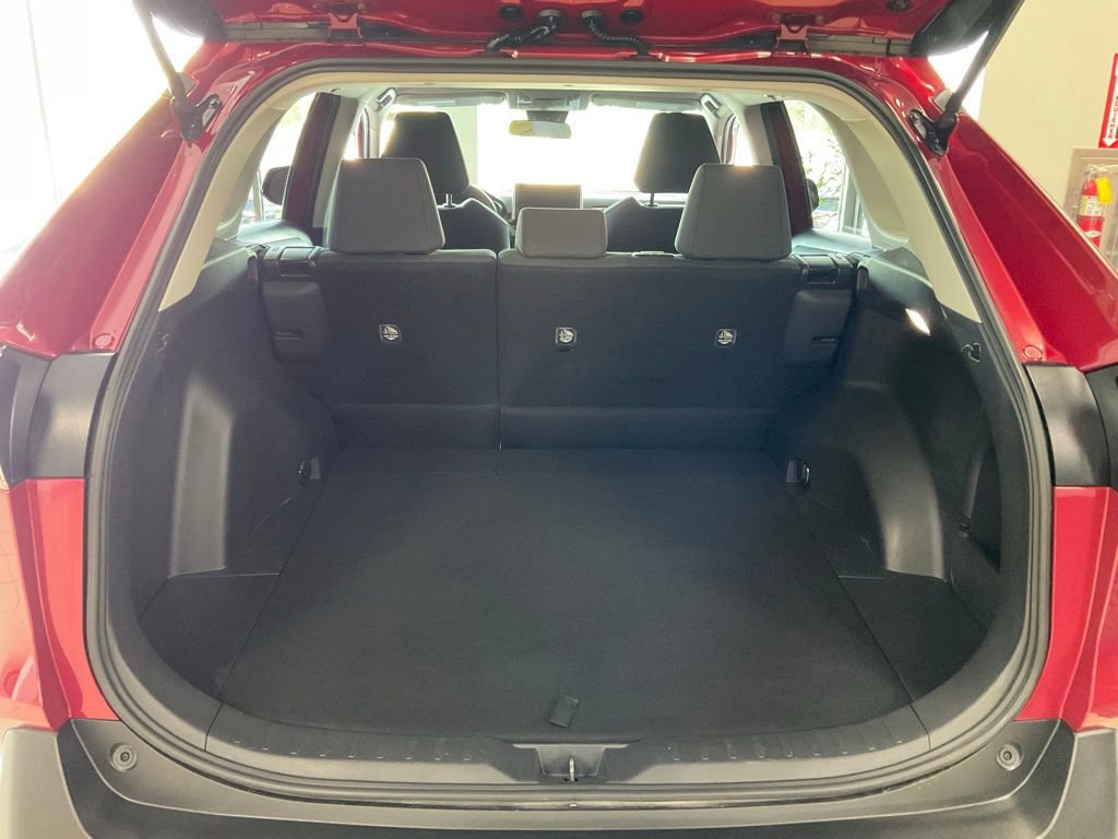 Used 2025 Toyota RAV4 LE AWD/4WD image 23